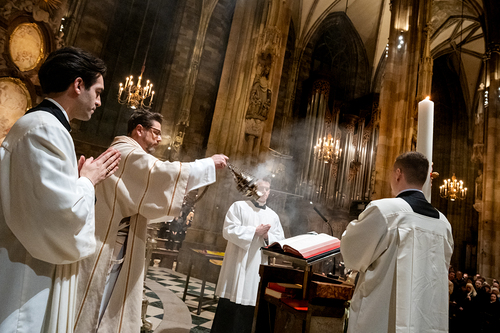 Feier der Osternacht 2026 / Erzdiözese Wien/Schönlaub, Stephan Schönlaub